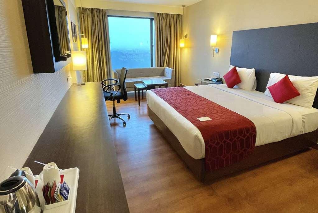 Hotel Ramada By Wyndham Jaipur North Zimmer foto